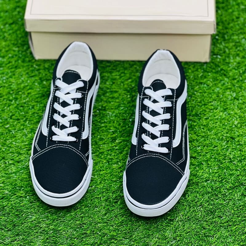 Casual Sneakers For Men Women Both Footwear