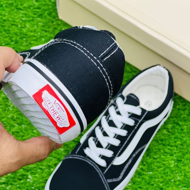 Casual Sneakers For Men Women Both Footwear